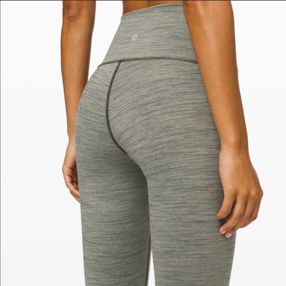 Lululemon size 2 wunder under leggings